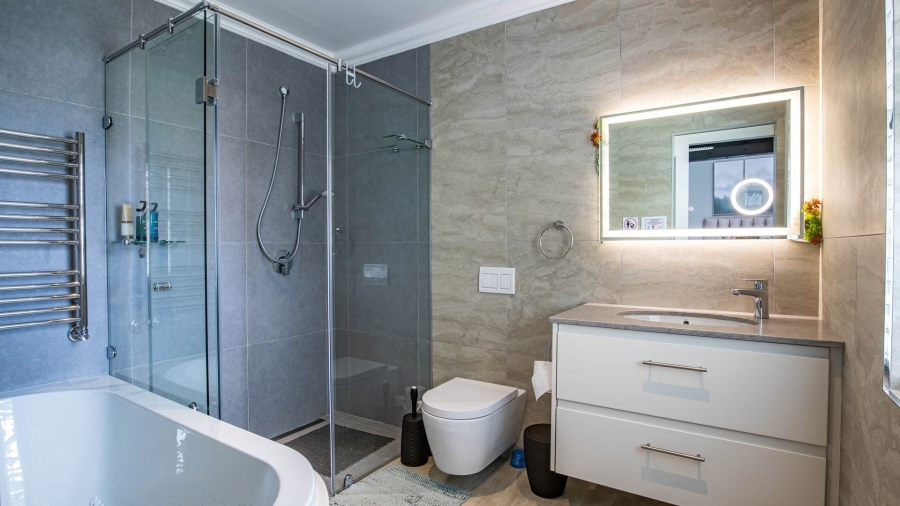 3 Bedroom Property for Sale in Lake Michelle Western Cape